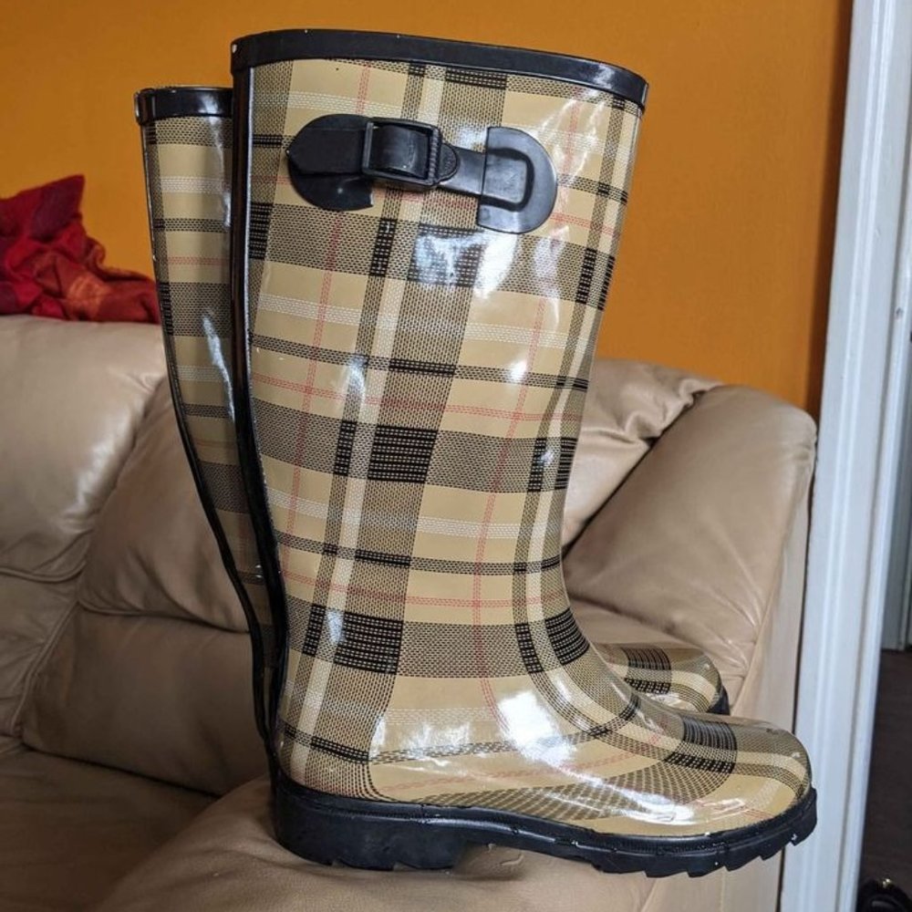 Plaid Design Rain Boots